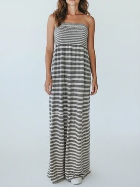 JJ Authentic Gray White Striped Strapless Maxi Dress Smocked Boho Casual Stretch
